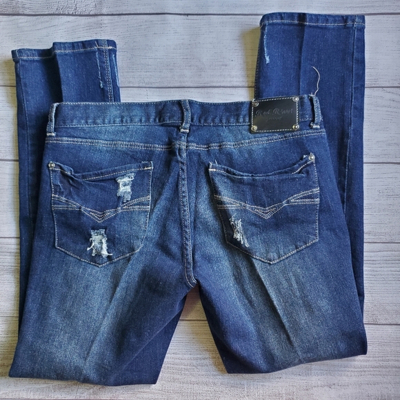 NWT! Red Rivet Distressed Jeans - Picture 2 of 9